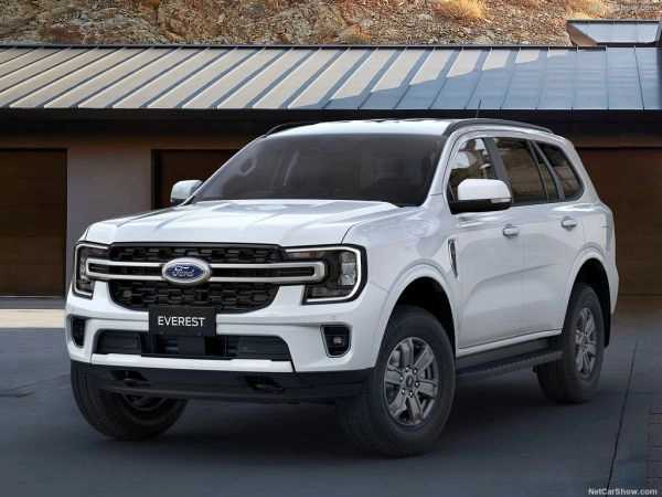 Ford Everest 2022 giá hơn 1 tỷ đồng sắp ra mắt khách hàng Việt