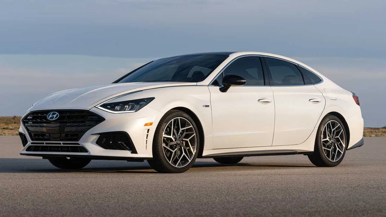 2021-hyundai-sonata-n-line-exterior-side.webp