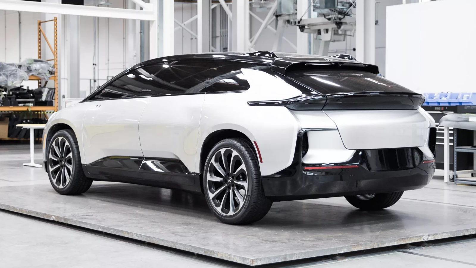 Nhà thiết kế BMW và Bentley về đầu quân cho Kia, tạo ra thế hệ xe điện mới