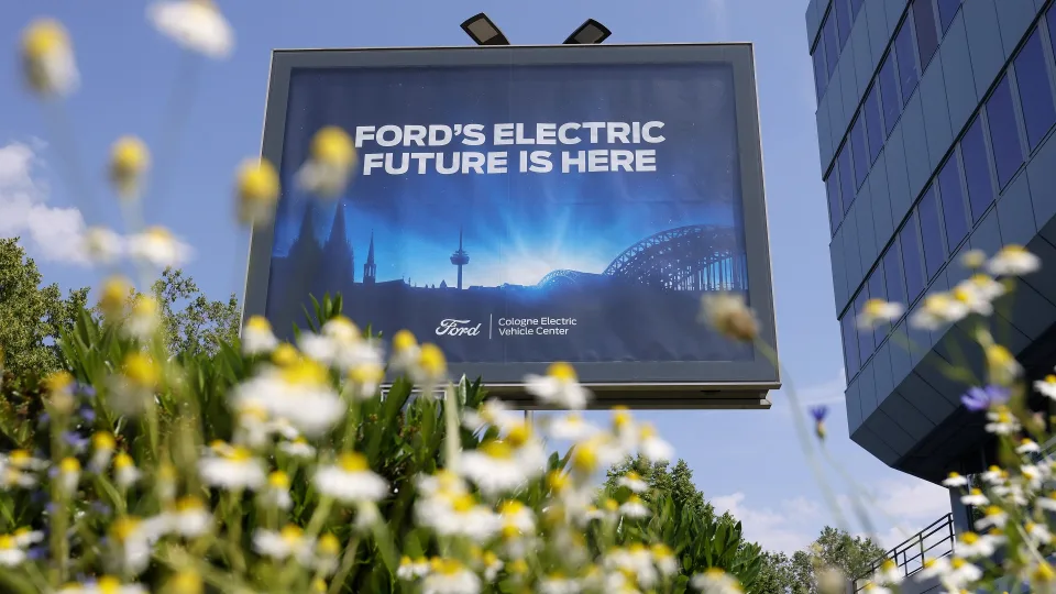 Càng bán nhiều xe điện, Ford càng lỗ nặng