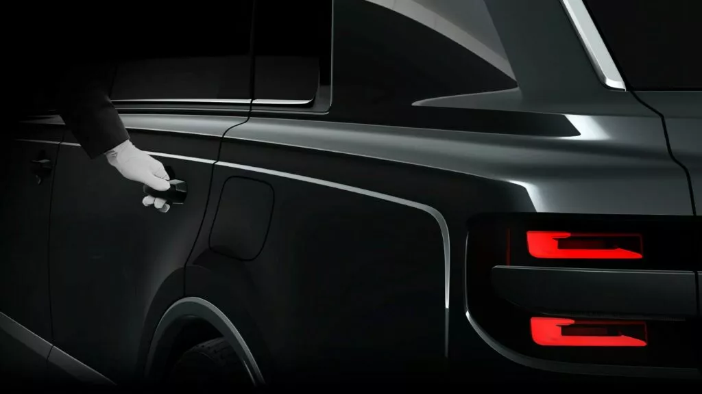 Toyota-Century-SUV-Teaser.webp