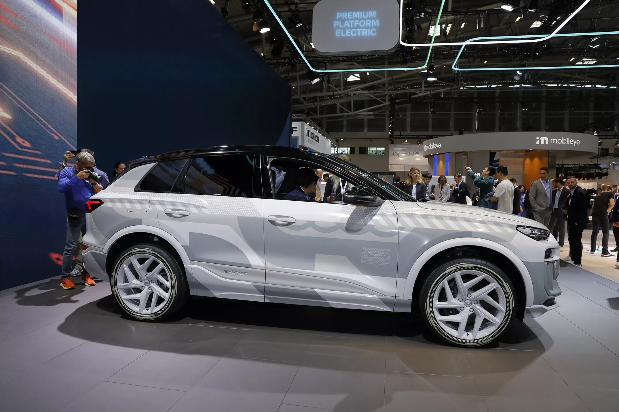 Audi-Q6-E-Tron-2024-5MS-Carscoops.webp