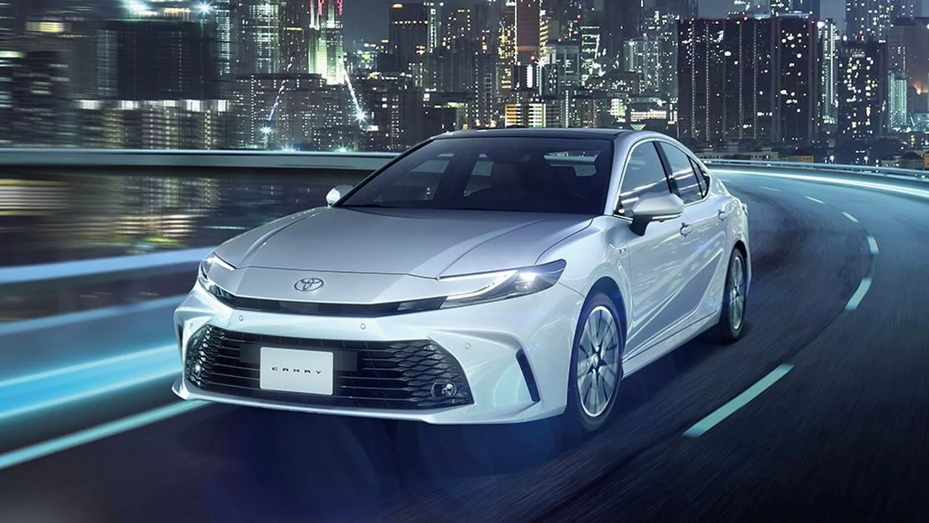 2025-Toyota-Camry-United-Arab-Emirates-2.webp