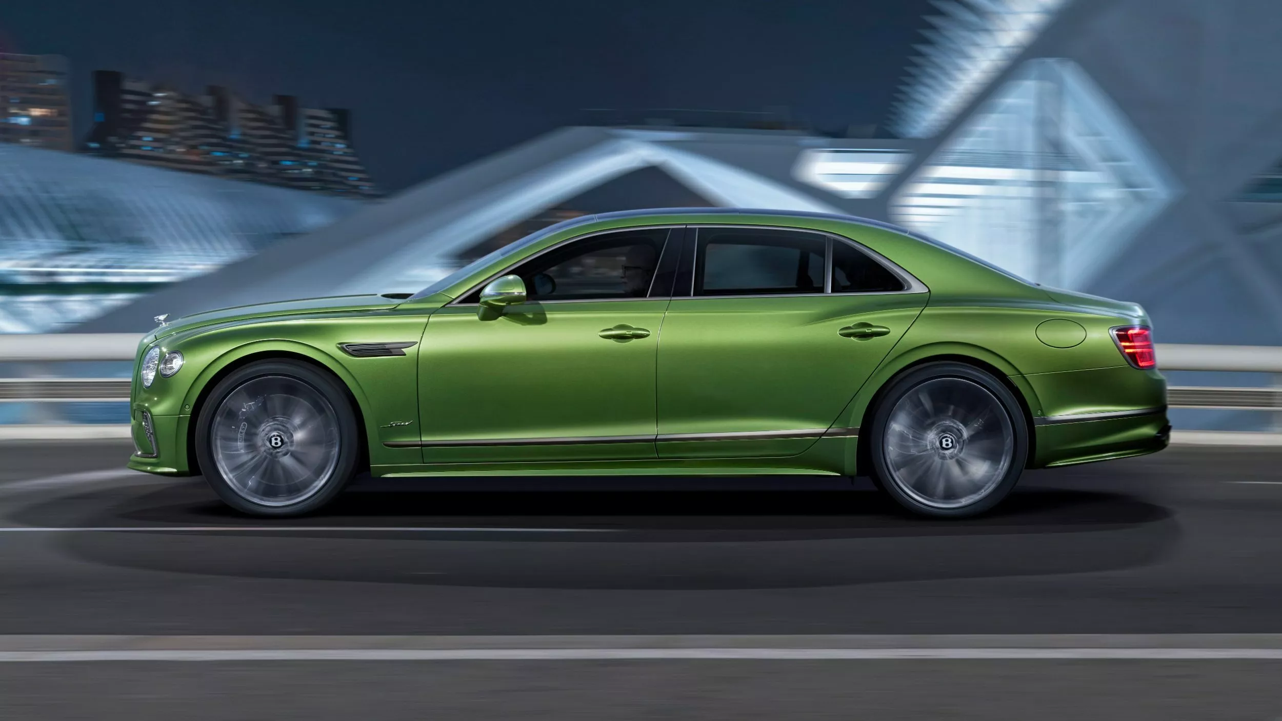 Hoãn phát triển xe điện, Bentley tập trung vào xe hybrid