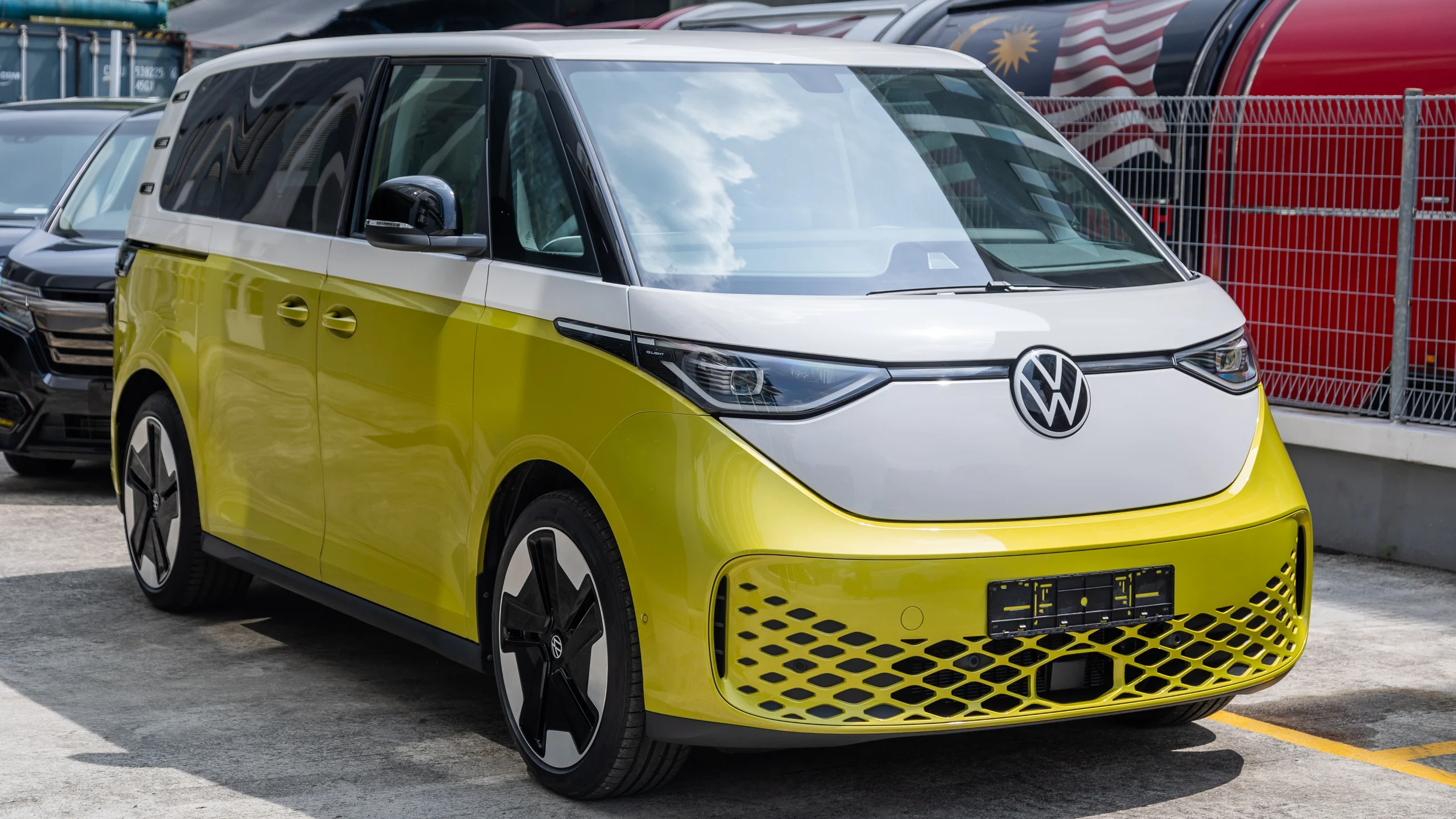 2023-Zaman-Motors_Volkswagen-ID-Buzz_Ext-1.webp