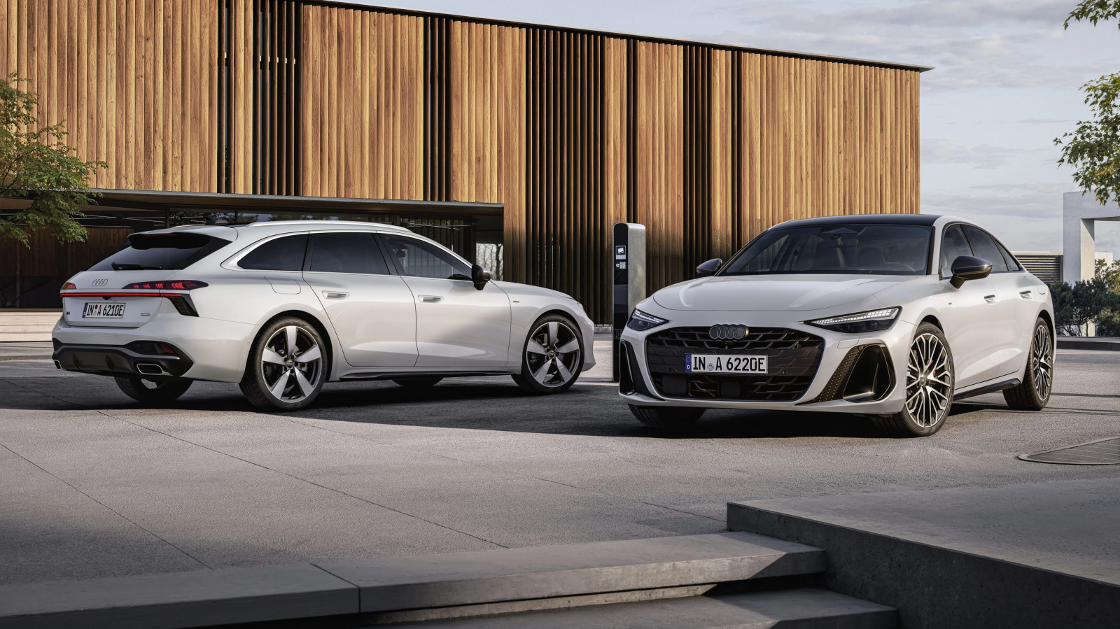 Audi A6 Avant 2026 có thêm các phiên bản PHEV, mạnh từ 299 đến 367 mã lực