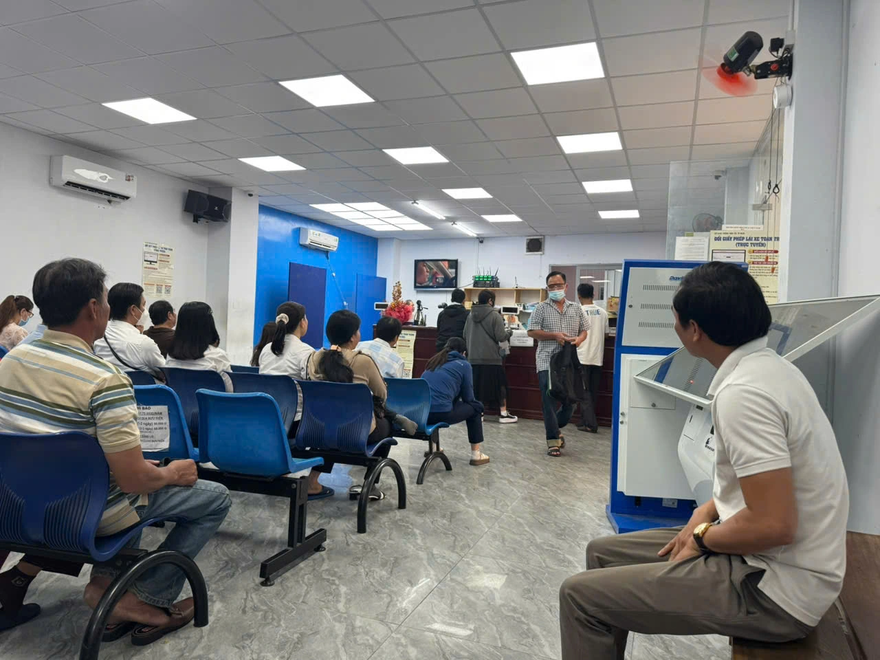 Tranh cãi tăng mức phạt vi phạm giao thông lên 200 triệu đồng