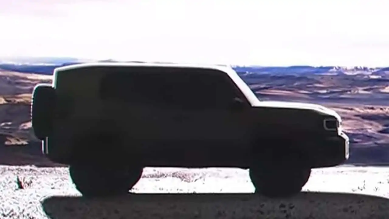 toyota-fj-cruiser-revival-teaser.webp