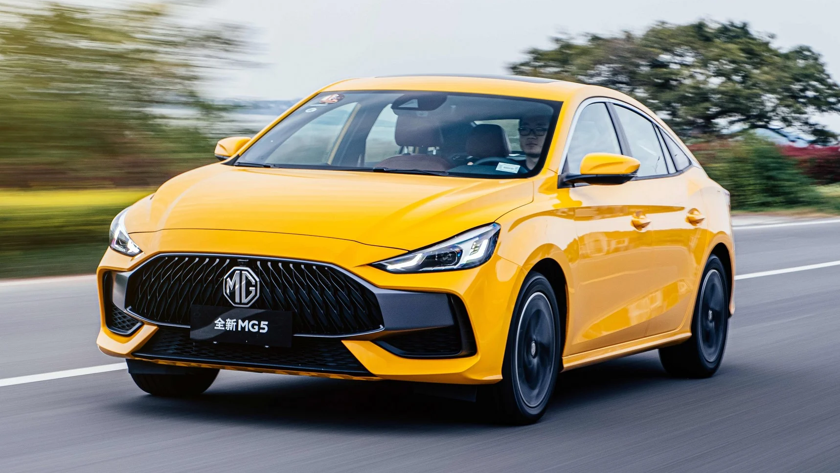 MG5-coupe-1.webp