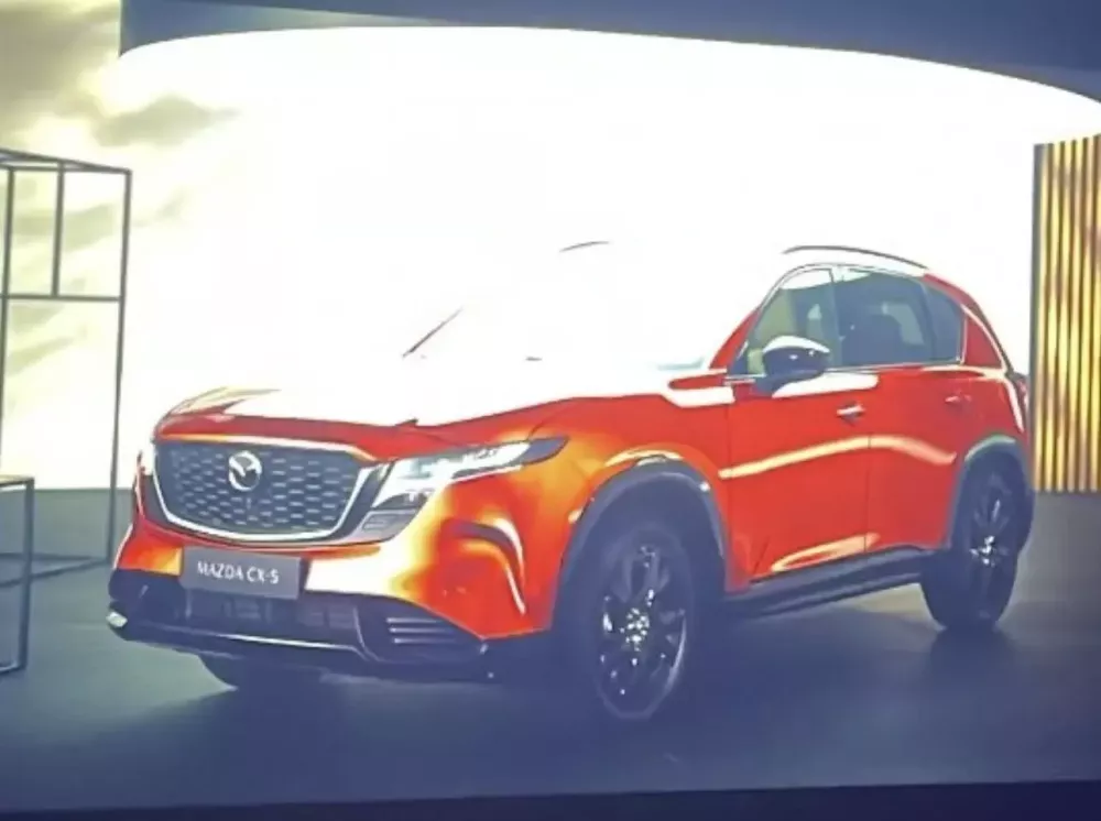 Thông tin xe ngày 18/6: Kia Carnival giảm sốc, Mazda CX-5 lộ diện bản mới, cảnh báo tay nắm cửa ẩn nguy hiểm