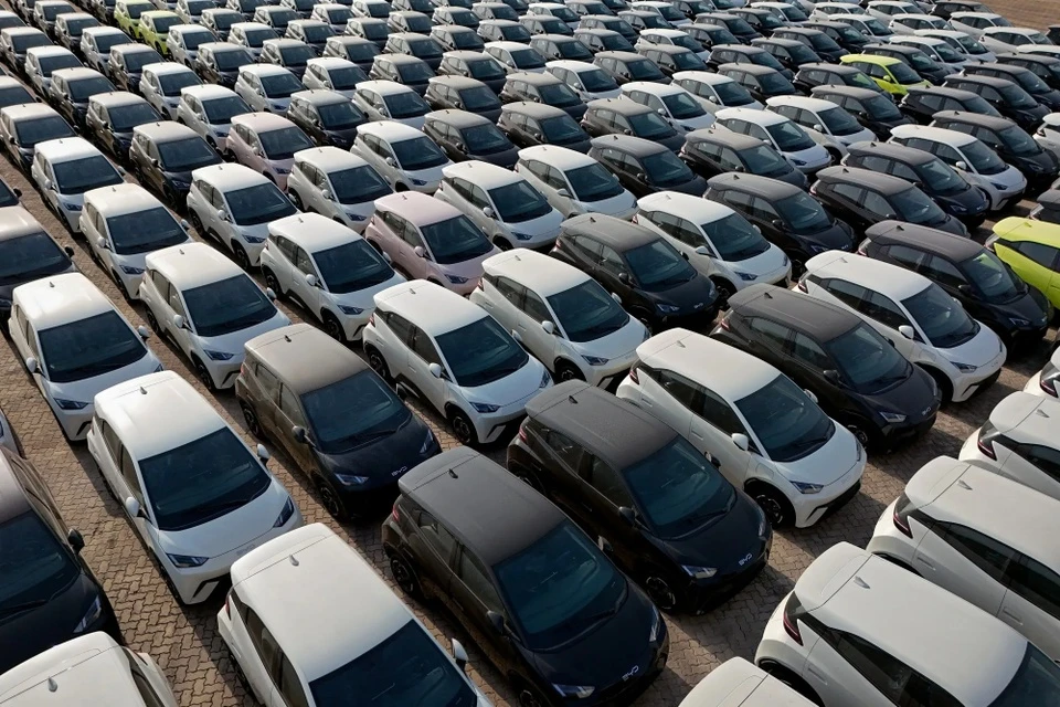 Thông tin xe ngày 20/6: Thêm xe điện mini sắp bán tại VN, loạt xe giá rẻ cuối 2025