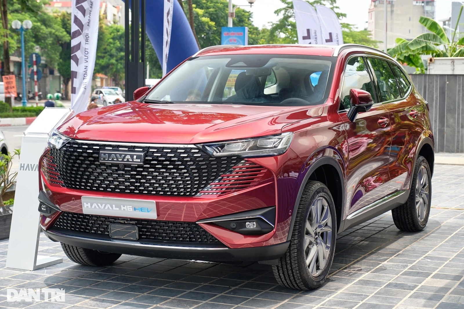 Thông tin xe ngày 22/6: Xe điện cao cấp “dở chứng”, Toyota bắt tay Huawei cuộc đua công nghệ pin tăng nhiệt