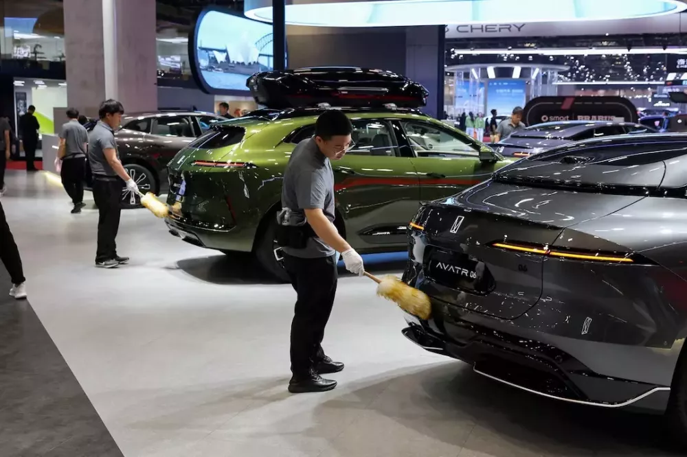 Thông tin xe ngày 22/6: Xe điện cao cấp “dở chứng”, Toyota bắt tay Huawei cuộc đua công nghệ pin tăng nhiệt