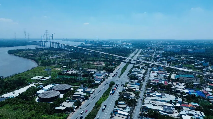 Thông tin giao thông ngày 29/6: Xe khách nhồi 40 người, bảo trì quốc lộ ì ạch, TP.HCM đẩy mạnh hạ tầng