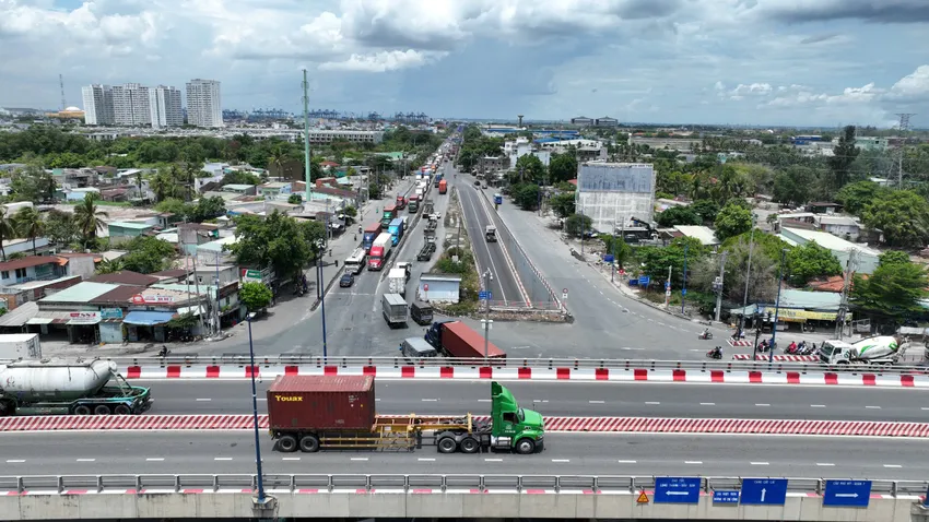 TP.HCM sẽ phân làn đường, tổ chức giao thông khu vực cảng Cát Lái