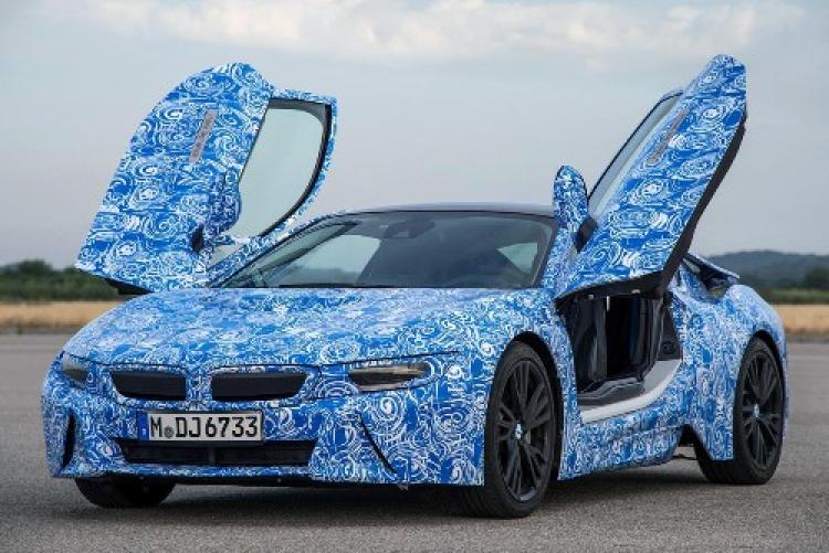 BMW i8 - chiếc xe hơi đầu tiên sử dụng kính Gorilla Glass