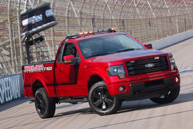 Ford F-150 Tremor 2014 tham dự Michigan International Speedway