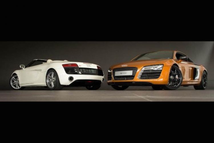 Cặp đôi siêu xe Audi R8 V10 2014 xuất hiện tại Việt Nam