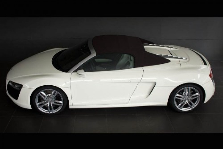 Cặp đôi siêu xe Audi R8 V10 2014 xuất hiện tại Việt Nam