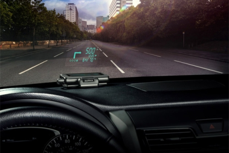 Thiết bị an toàn cao cấp Head-up displays đã có giá phải chăng