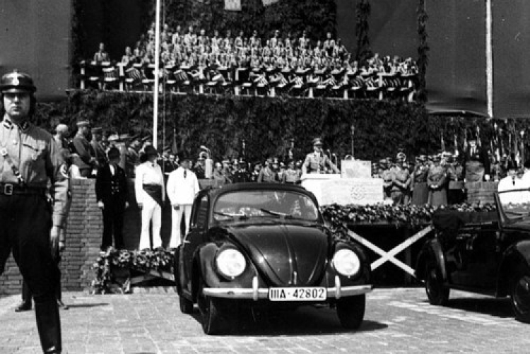 Tóm lược lịch sử huyền thoại "con bọ" Volkswagen Beetle Tóm lược lịch sử huyền thoại "con bọ" Volkswagen Beetle