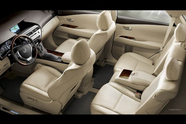 RX 450h 2014 tiếp nối công cuộc cải tiến dòng SUV sang trọng của Lexus