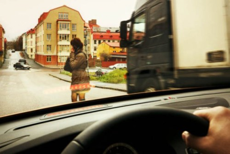 Volvo đi đầu phát triển công nghệ túi khí an toàn bên ngoài thân xe