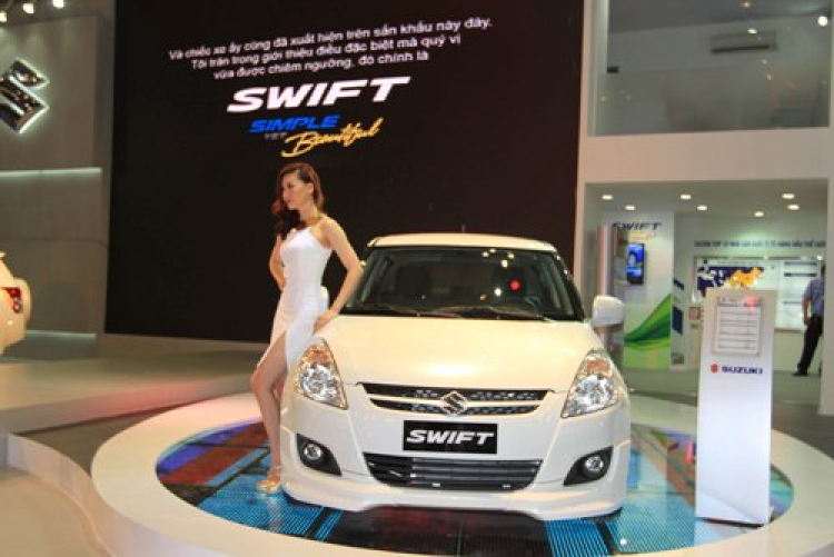 Dàn xe SWIFT đủ sắc màu ra mắt ấn tượng tại Việt Nam Motor Show 2013