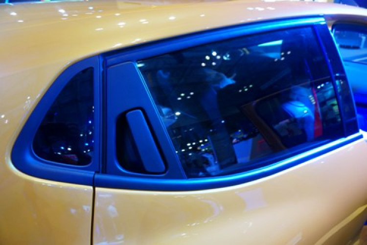 Renault giới thiệu chiếc xe thể thao Clio R.S sắc vàng rực rỡ đầy cuốn hút tại VMS 2013 Renault giới thiệu chiếc xe thể thao Clio R.S sắc vàng rực rỡ đầy cuốn hút tại VMS 2013