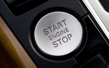 112_0904_16z+2009_audi_a4_3_2_quattro+start_stop_button.jpg