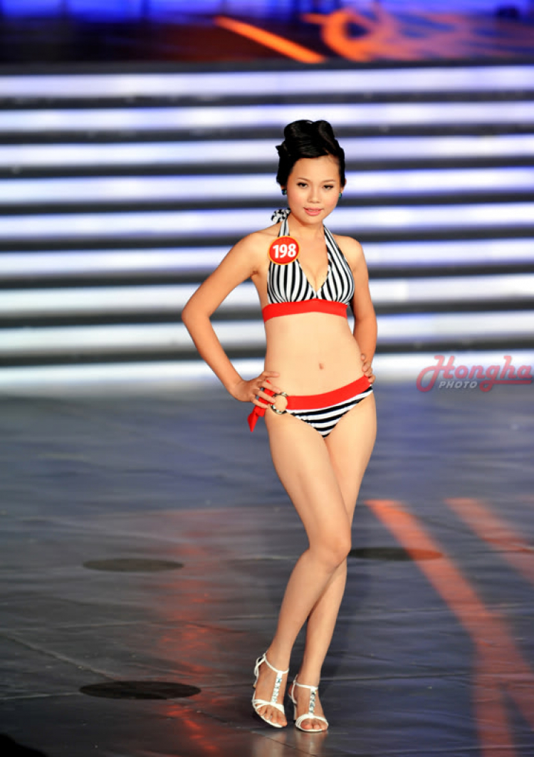 Ảnh Bikini của Hoa hậu Việt Nam 2010