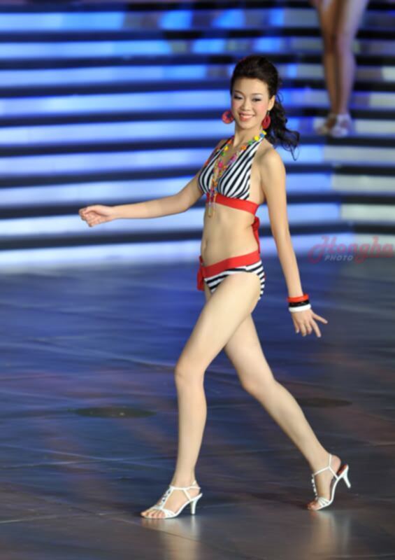 Ảnh Bikini của Hoa hậu Việt Nam 2010