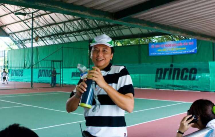 Ảnh giải OS Tennis Cup giữa các chi hội lần 1 - 15/8/2010!