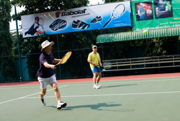 Ảnh giải OS Tennis Cup giữa các chi hội lần 1 - 15/8/2010!