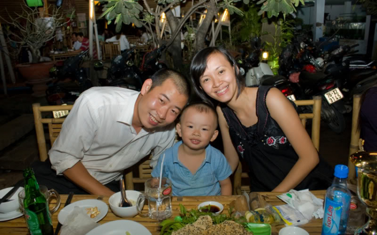 Liên hoan chúc mừng FFC đoạt ngôi vị Á quân giải Tennis OS lần thứ nhất 2010 Liên hoan chúc mừng FFC đoạt ngôi vị Á quân giải Tennis OS lần thứ nhất 2010
