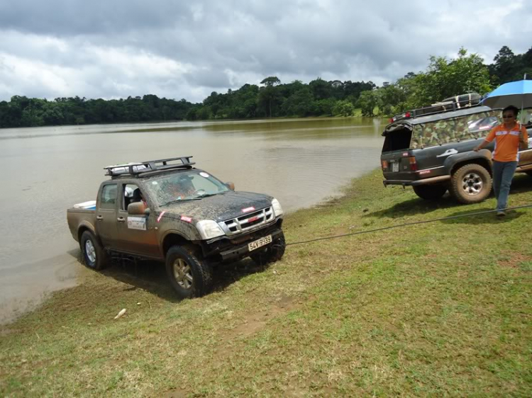 Những hình ảnh đầu tiên của Vô Lăng Vàng Off-Road 2010