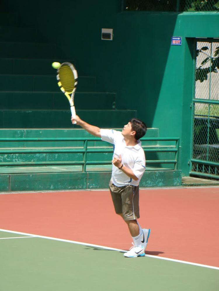 Ảnh giải OS Tennis Cup giữa các chi hội lần 1 - 15/8/2010!