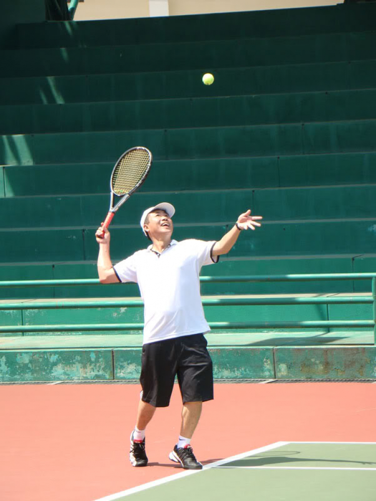 Ảnh giải OS Tennis Cup giữa các chi hội lần 1 - 15/8/2010!