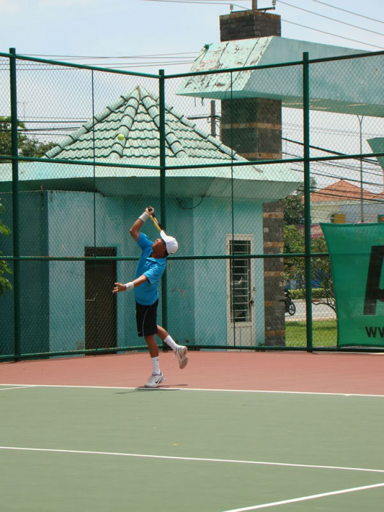 Ảnh giải OS Tennis Cup giữa các chi hội lần 1 - 15/8/2010!