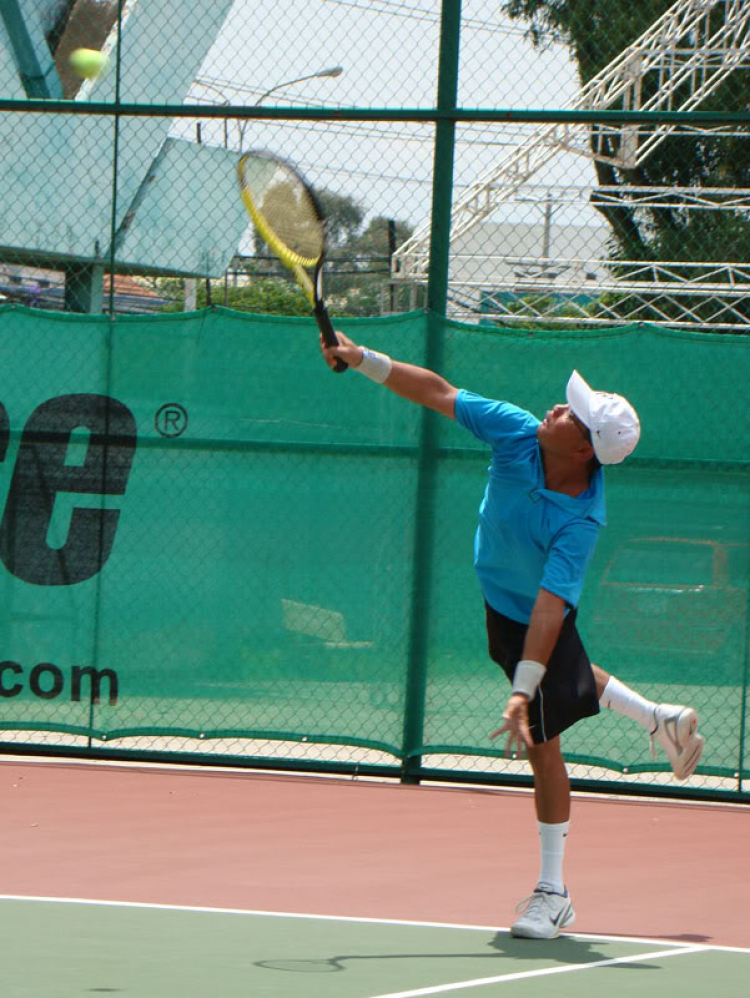 Ảnh giải OS Tennis Cup giữa các chi hội lần 1 - 15/8/2010!