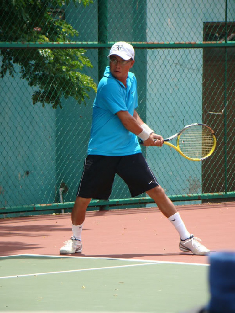 Ảnh giải OS Tennis Cup giữa các chi hội lần 1 - 15/8/2010!