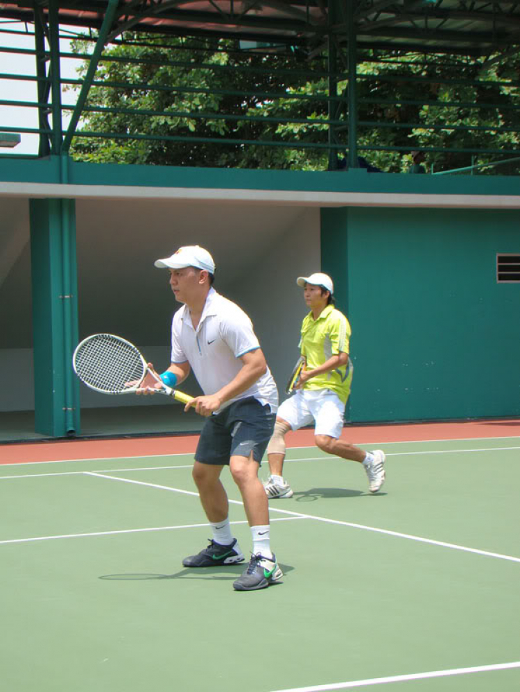 Ảnh giải OS Tennis Cup giữa các chi hội lần 1 - 15/8/2010!