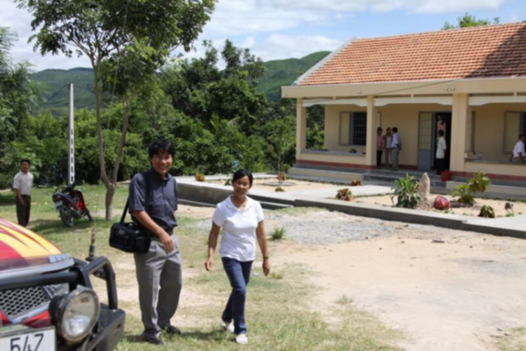 Ảnh bàn giao phòng học suối cối 1 và phân trường Bà Đẩu - Phú Yên! Ảnh bàn giao phòng học suối cối 1 và phân trường Bà Đẩu - Phú Yên!