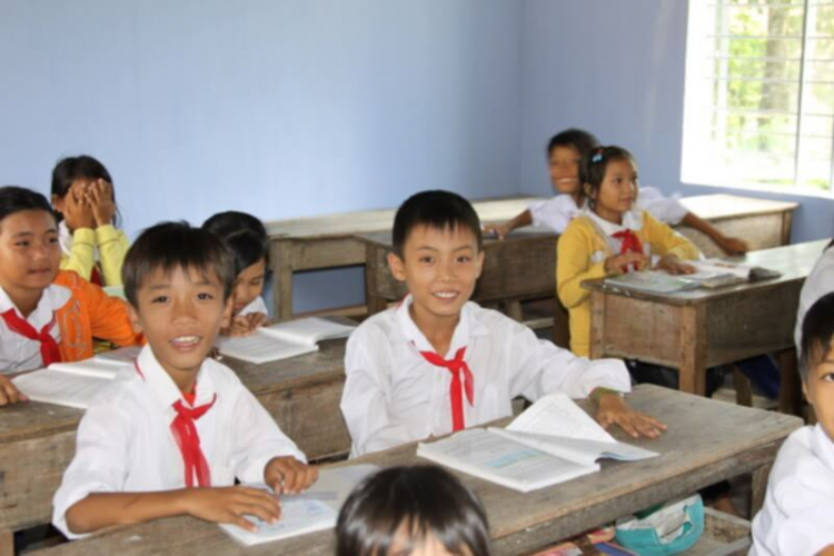 Ảnh bàn giao phòng học suối cối 1 và phân trường Bà Đẩu - Phú Yên! Ảnh bàn giao phòng học suối cối 1 và phân trường Bà Đẩu - Phú Yên!