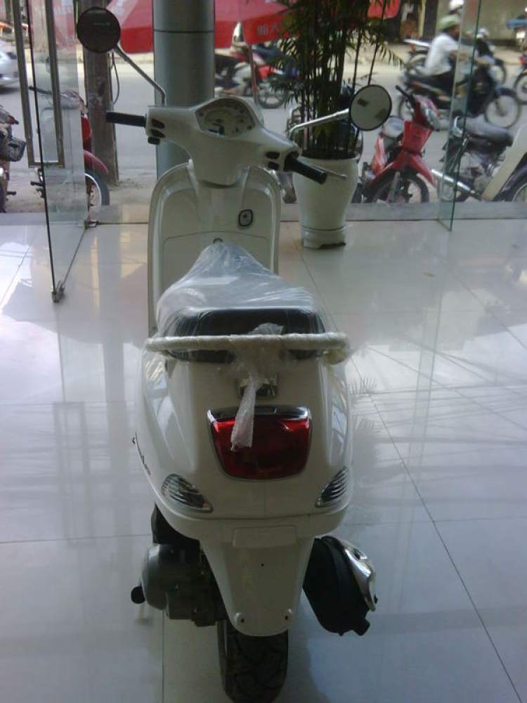 Honda diamond blue125 - Giống Vespa LX 99%.