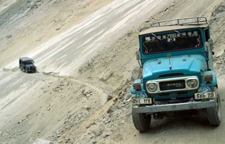 Jeep @ Vùng Cao Nguyên Bắc Pakistan