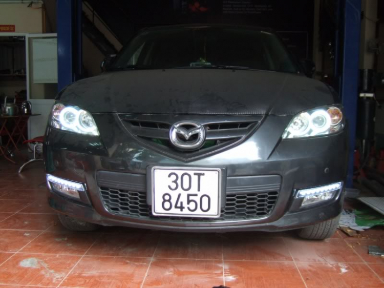 Em làm đèn tiện thể làm luôn Pô cho Mazda 3 !