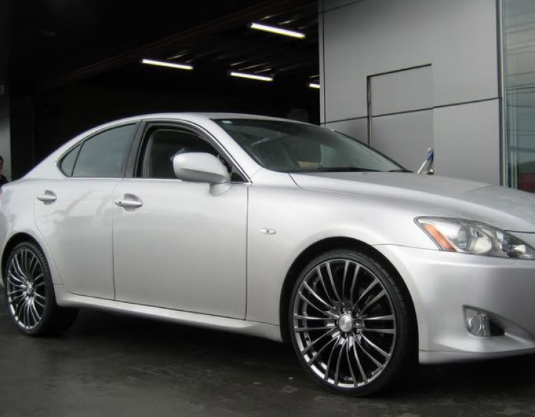 Rất hợp lý cho Lexus IS Rất hợp lý cho Lexus IS