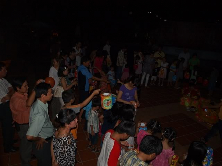 Hình ảnh đêm TRUNG THU XNL tại Villa H2O ngày 18-09-2010 Hình ảnh đêm TRUNG THU XNL tại Villa H2O ngày 18-09-2010