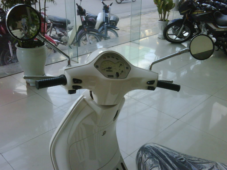 Honda diamond blue125 - Giống Vespa LX 99%.